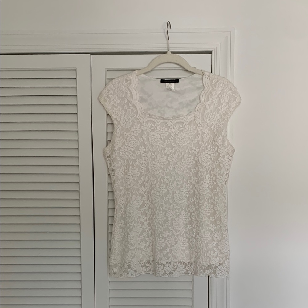 Jennie & Marlis lace top